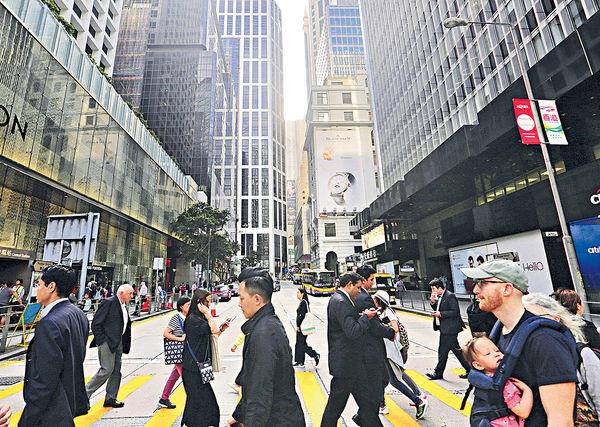兩岸港澳消費者信心指數 港人包尾