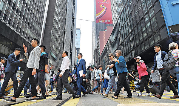 5月強積金回報跌4% 人均蝕$1.26萬