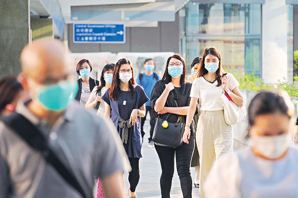 華員會去信聶德權 倡全體公務員凍薪3年