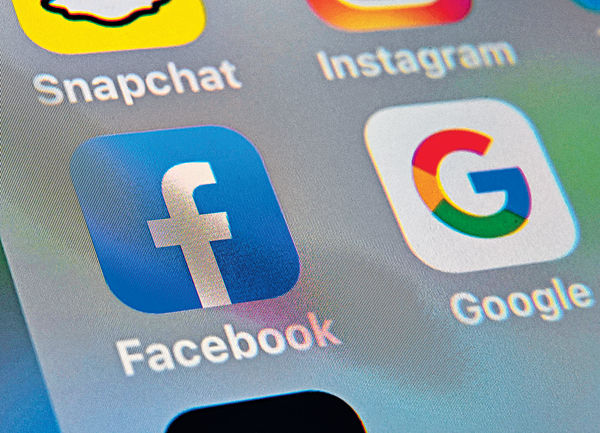 傳fb及Google憂被截取資料 研撤出香港