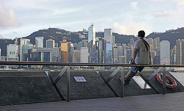 第2季GDP按年跌9% 港府︰望經濟年內逐步復甦