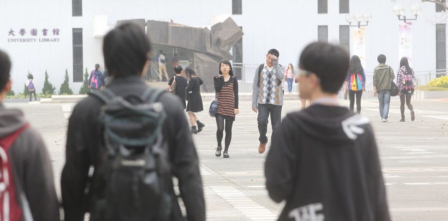 政府與6商會及青協合作推200實習職位
