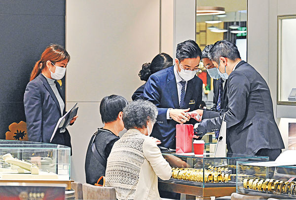3月零售銷貨值升2成 業界：最壞時間已過 珠寶鐘錶最勁 按年大增8成