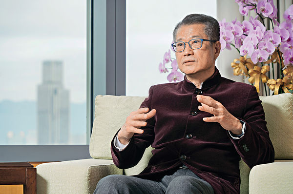 陳茂波預告收緊財策 不一刀切取消紓困