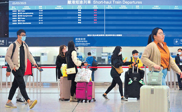 疫情以來訪港客單月首破百萬 內地旅客月增295%