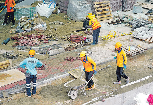 政府研建造業輸入外勞 消息:或繞過勞顧會